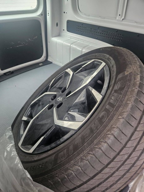 Hyundai Ioniq5 19" Alufelni