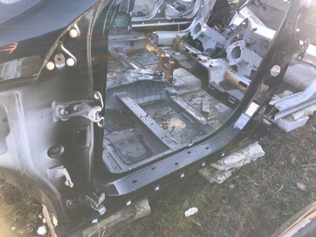 Hyundai Ioniq bal A oszlop kszbbel