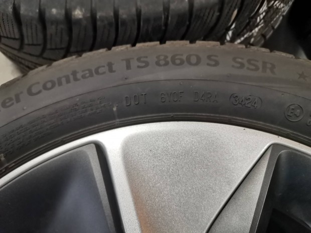 Hyundai Ioniq gyári alufelni garnitúra, téli gumikkal