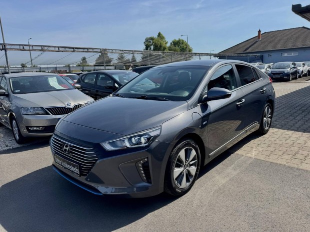 Hyundai Ioniq plug-in 1.6 GDi Premium DCT Távol...