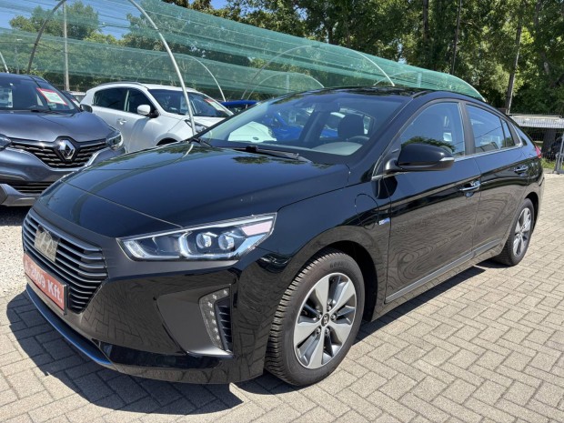 Hyundai Ioniq plug-in 1.6 GDi Premium DCT Telje...