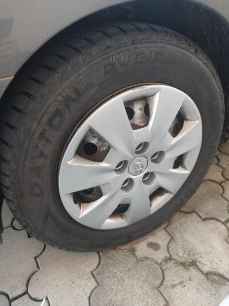 Hyundai Kia Mazda 15" ac�l felni �jszer� t�li gumival