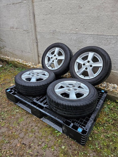 Hyundai/Kia/Suzuki/Toyota-ra alufelni szett ny�ri gumival (4x100)