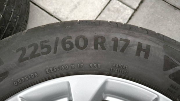 Hyundai Kia gyári alufelni 17" 225/60r17 nyári gumi