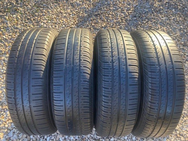 Hyundai Kia kerk szett 175/70 R14 gumikkal