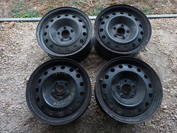Hyundai,Kia lemezfelni 16col 5x114,3 4db