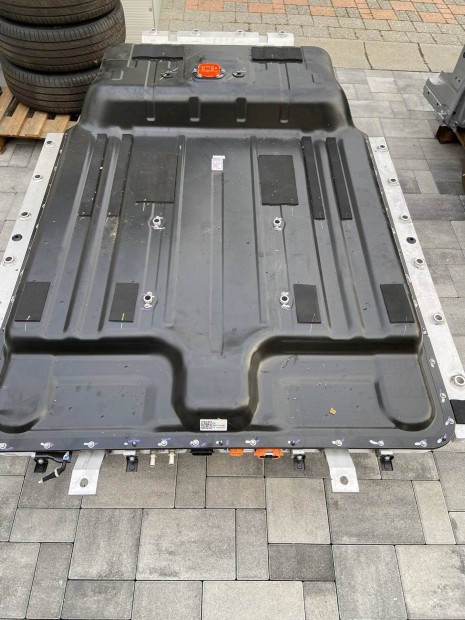 Hyundai Kona 64kwh litium akkumltor elad