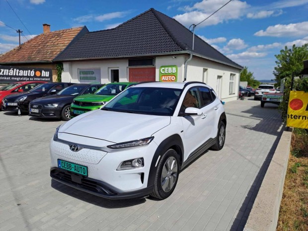 Hyundai Kona EV 64kWh Premium Garancia. friss s...