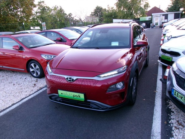 Hyundai Kona EV 64kWh Premium Napfnytet+Krell...