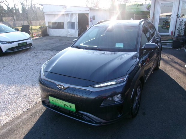 Hyundai Kona EV 64kWh Premium Srlsmentes-HUD...