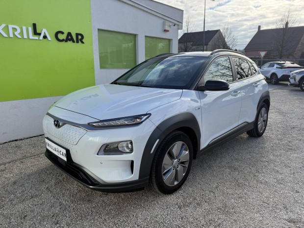 Hyundai Kona EV 64kWh Premium Szervizknyv / Na...