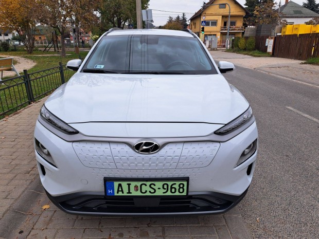 Hyundai Kona - garanciális - kifogástalan -elektromos 39kW - 48ekm