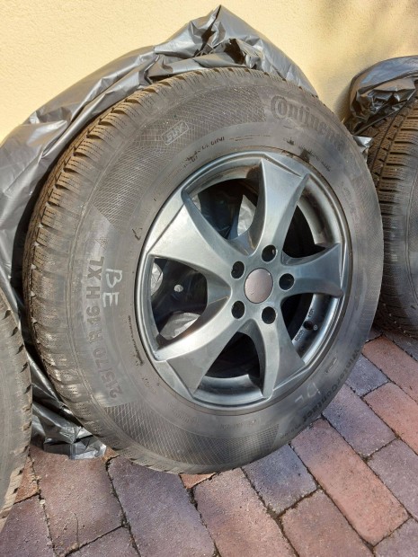 Hyundai R16 alufelni 5x114.3 Continental téli gumival