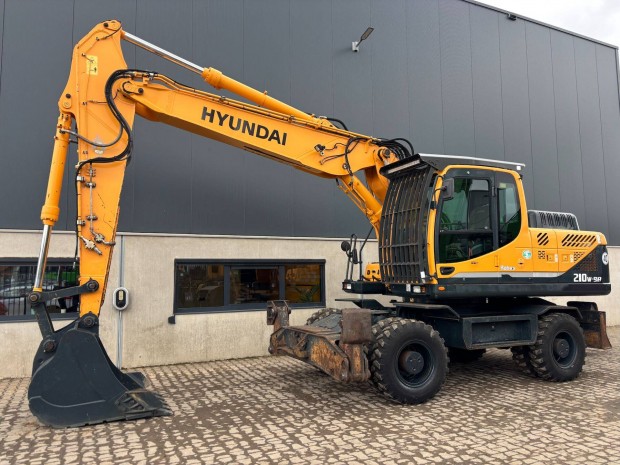 Hyundai R210W-9A / 3.889 üzemóra / Lízing 20%-tól