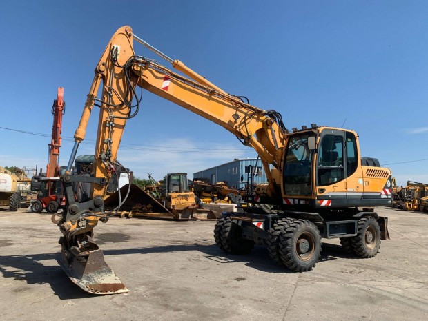 Hyundai Robex 180W-9A gumikerekes kotró