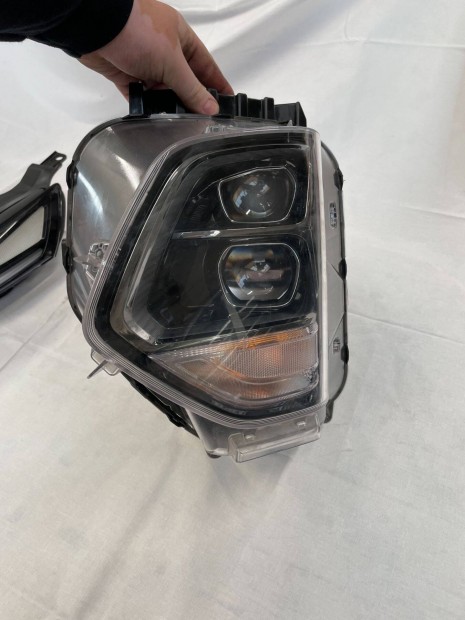 Hyundai Santaf bal LED fnyszr