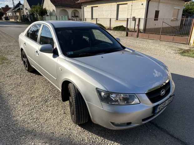Hyundai Sonata 2.0 CRDi Premium Megvigyázott sz...