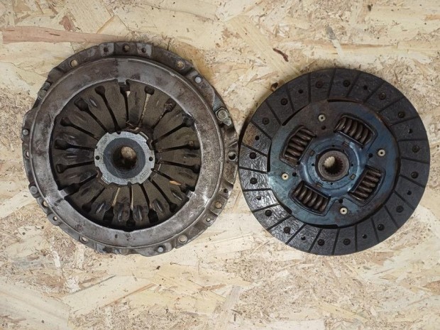 Hyundai Trajet (2001-2008) 2.0CRDI Diesel Kuplungt�rcsa Szerkezettel