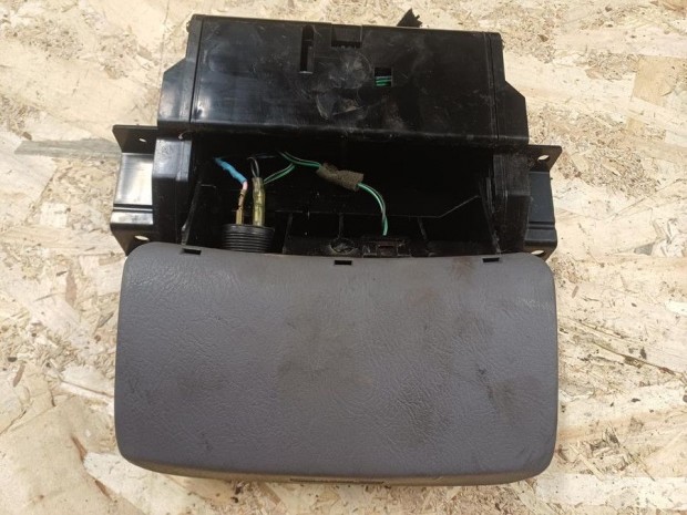 Hyundai Trajet (2001-2008) Els� Hamut�l