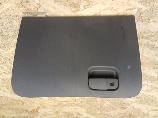 Hyundai Trajet (2001-2008) Kesztytart