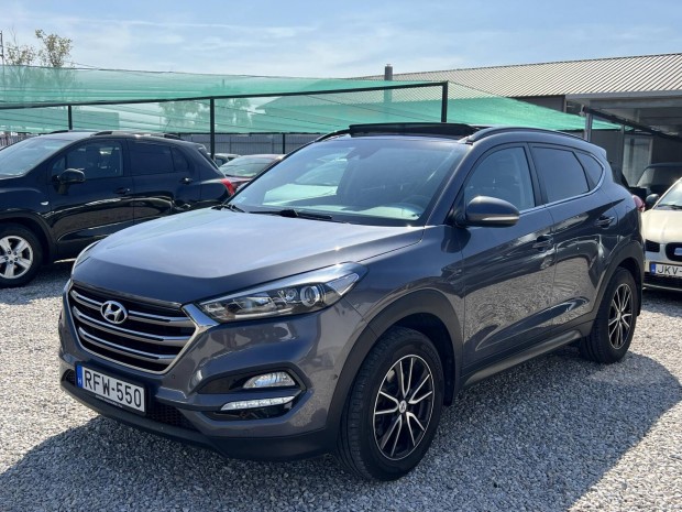 Hyundai Tucson 1.7 CRDi Premium ++vegtet++Mag...