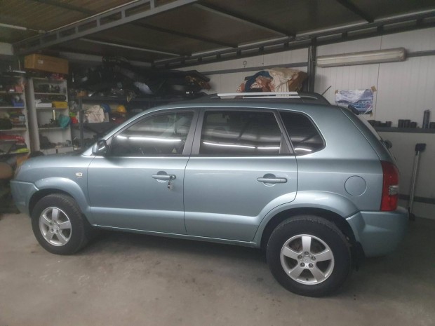 Hyundai Tucson 2.0 CRDi Sport VGT 76000km klima...