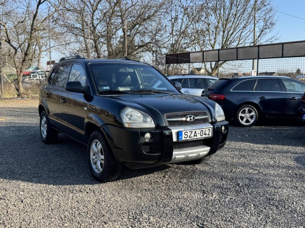 Hyundai Tucson 2.0 Cvvt Active 2WD Benzines! Na...