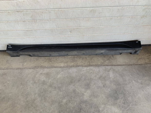 Hyundai Tucson 3.gen bal küszöb spoiler betét burkolat 2015-2020 8775