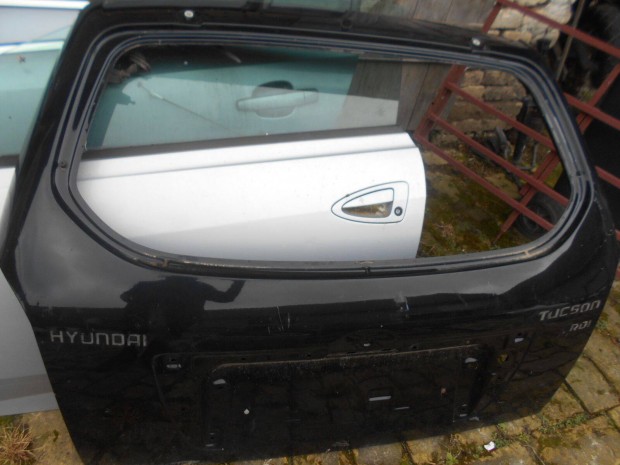 Hyundai Tucson csomagtérajtó