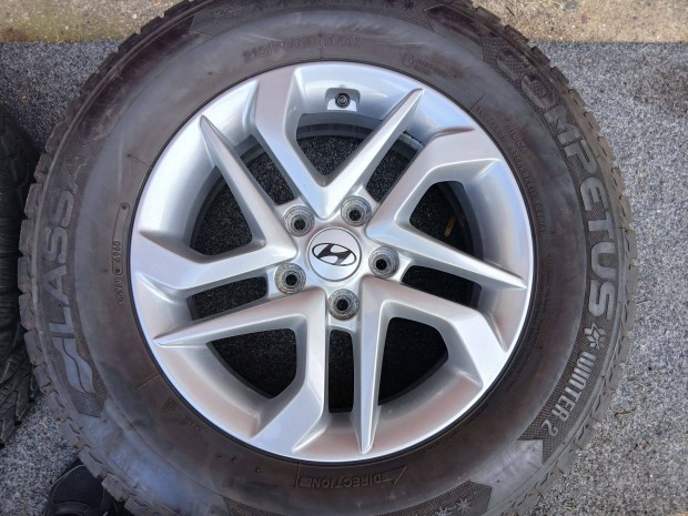 Hyundai Tucson ix35 16" alufelni felni Lassa téli gumikkal 5x114.3
