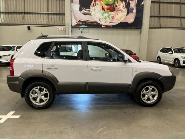 Hyundai Tucson kszb,dszlc,oldalpanel