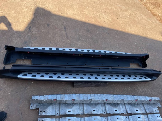 Hyundai Tucson k�sz�b fell�p�