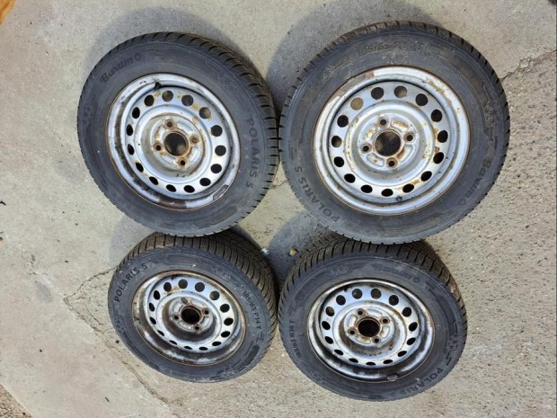 Hyundai  (1997-2002)   14" 4x114.3 Lemezfelni  Szett Tli Gumival