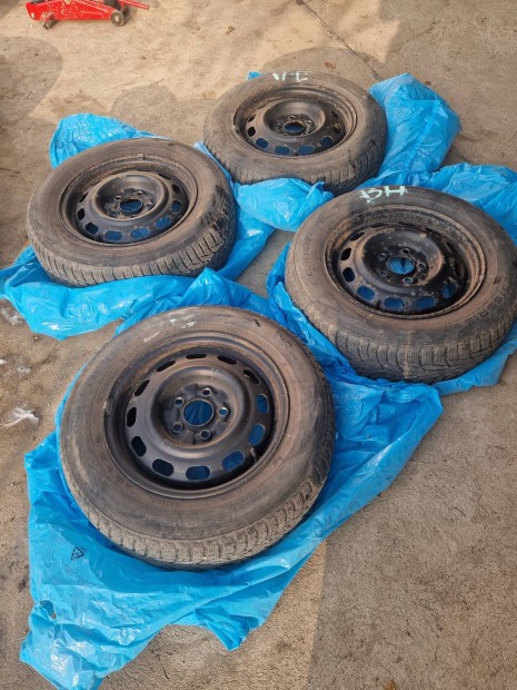 Hyundai aclfelni garnitra