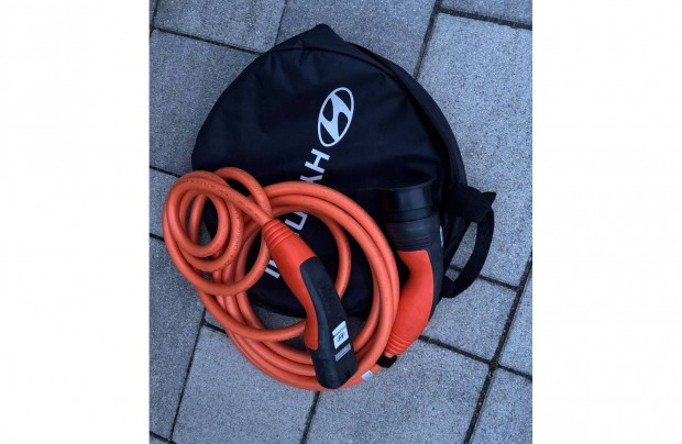 Hyundai gy�ri EVSE t�lt�k�bel 3 f�zis 5m 11Kw 20A
