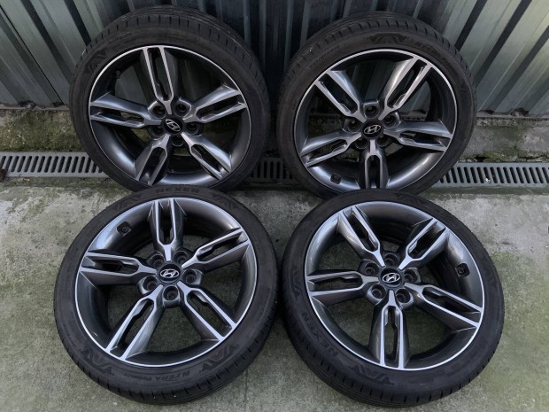 Hyundai gyári alufelni 18colos 5x114,3 7,5J Nexen nyári gumi Tpms