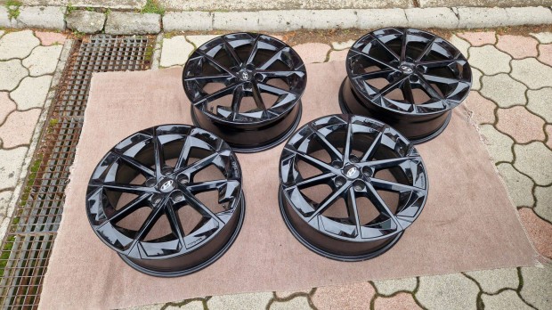 Hyundai gyári alufelni 7.5Jx19,5x114.3