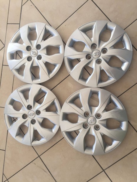 Hyundai gyri dsztrcsa 15" coll srlsmentes