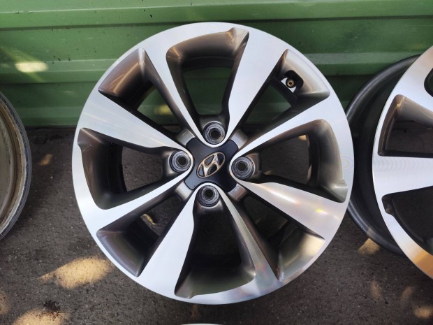 Hyundai i10 i20 kia Rio gyári alufelni 4x100 16"