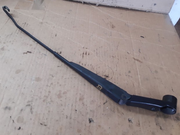 Hyundai i20 Bal Első Ablaktörlő Kar