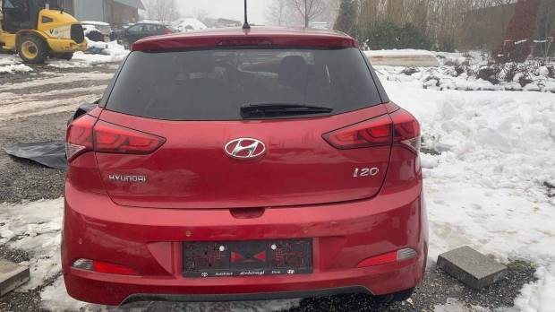 Hyundai i20 GB csomagtr ajt csomagtrajt