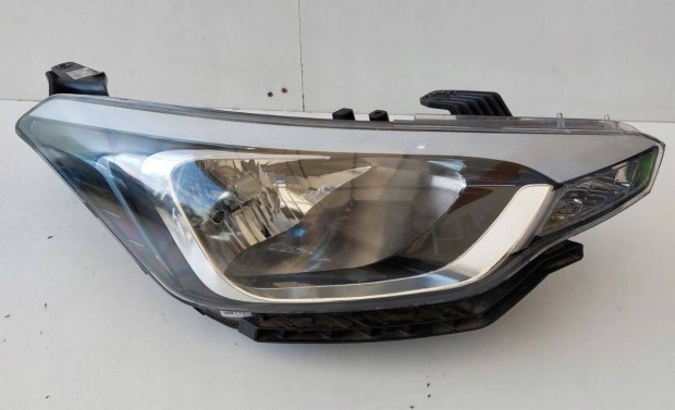 Hyundai i20 Jobb els lmpa 92102C8000