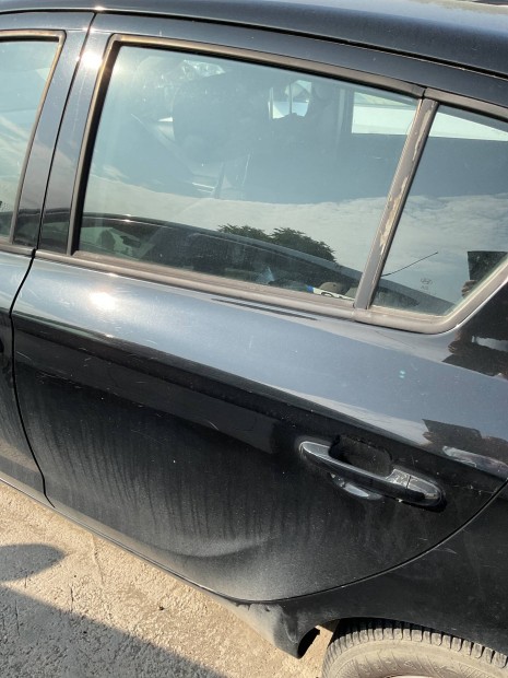Hyundai i20 PB bal hátsó ajtó
