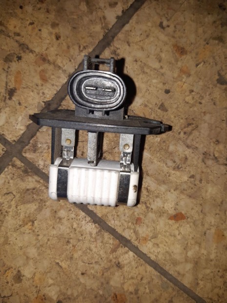 Hyundai i20 Vízhűtő Ventilátor Relé