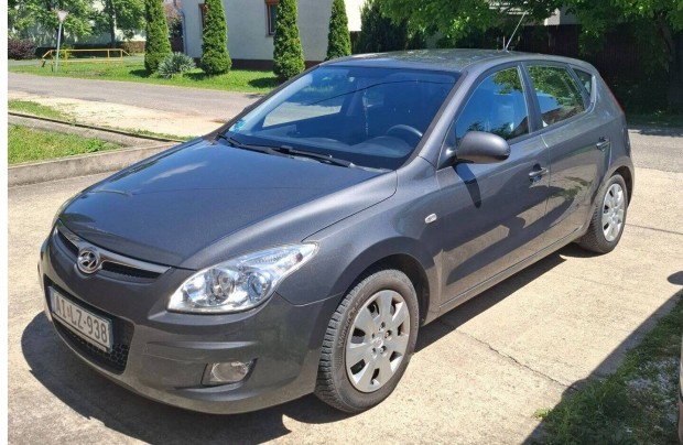 Hyundai i30 1.6 benzin