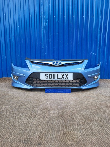 Hyundai i30 2010-13 FD gyári 865612R500 első lökhárító sérülésmentes