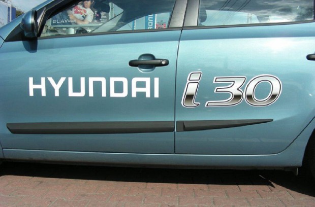 Hyundai i30 Ajtvd Dszlc Oldalcsk