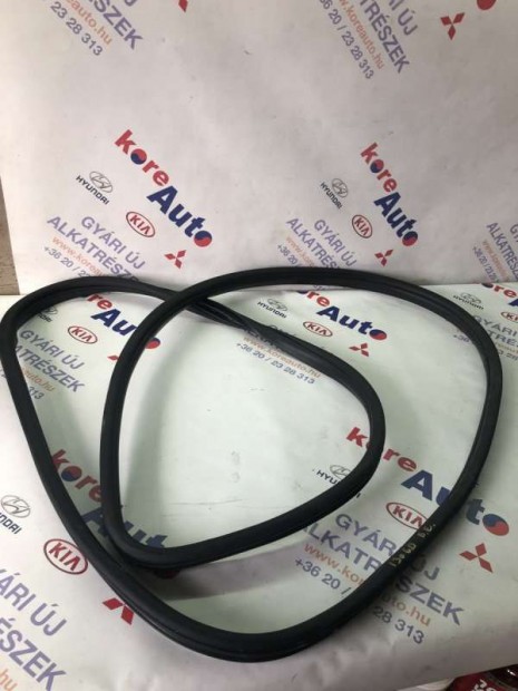 Hyundai i30 GD k�dergumi kaszni bal els� 82110A6000-BON