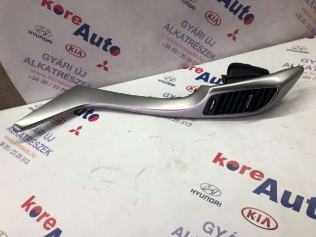 Hyundai i30 GD szellőző középső bal 84790A6000RDR-BON