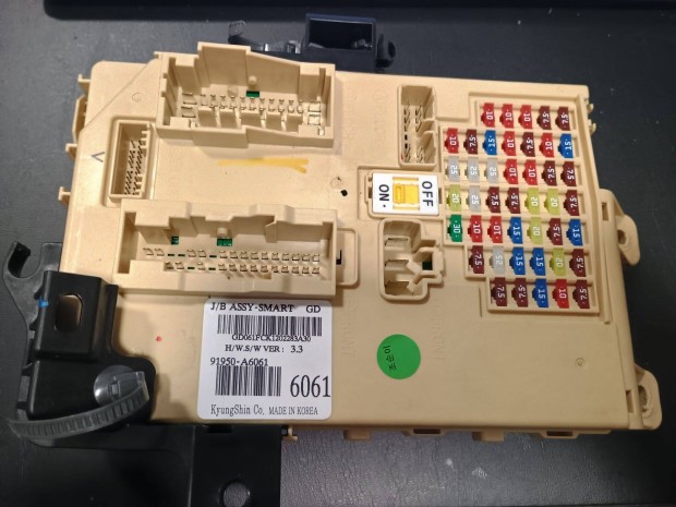 Hyundai i30 bels biztostktbla 91950-A6061